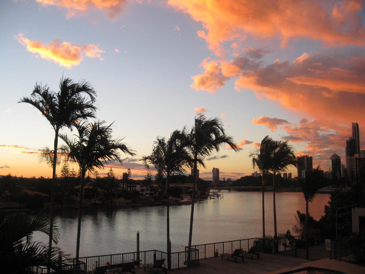 The Pinnacle Apartments Gold Coast Exterior foto